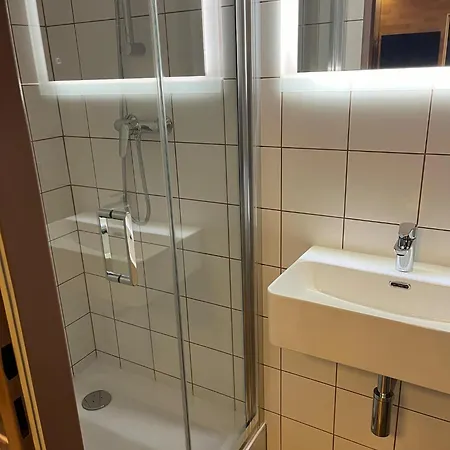 Tenis Cibulka Gæstehus Prag